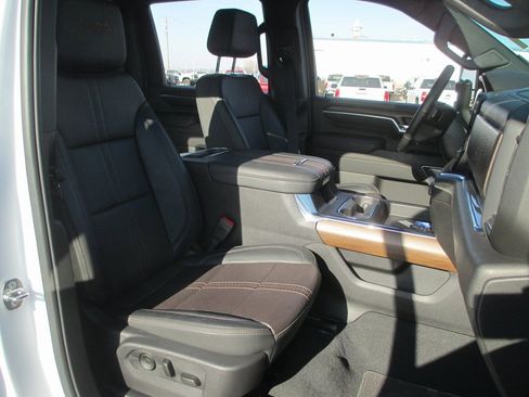 Certified 2024 Chevrolet Silverado 3500 High Country w/ High Country Premium Package image 23