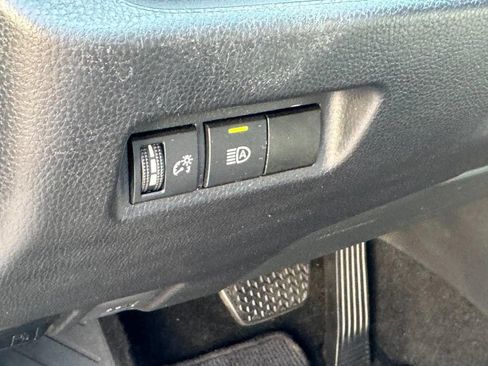 Used 2024 Toyota RAV4 XLE AWD/4WD image 17