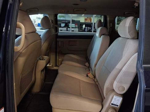Used 2019 Kia Sedona LX FWD image 12
