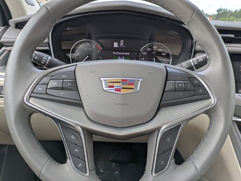 Certified 2024 Cadillac XT5 Premium Luxury FWD image 26
