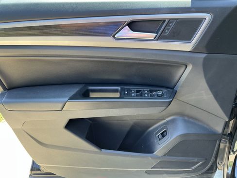 Used 2019 Volkswagen Atlas SE FWD image 14