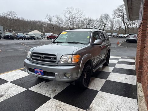 Used 2004 Toyota Sequoia SR5 image 5