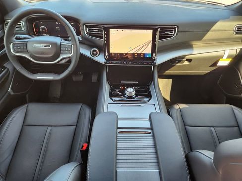 New 2026 Jeep Grand Wagoneer 4WD image 18