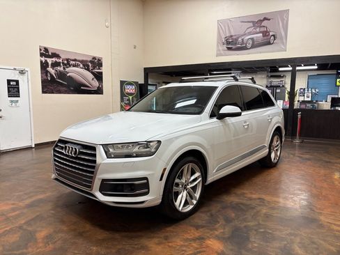 Used 2018 Audi Q7 3.0T Prestige AWD/4WD image 5