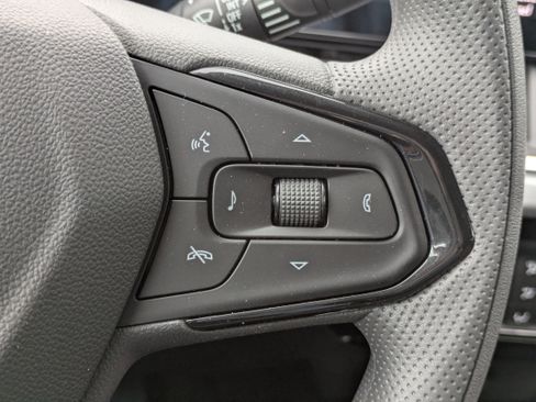 New 2026 Chevrolet Trax LT image 15