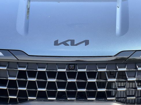 New 2027 Kia Carnival SX Prestige FWD image 12