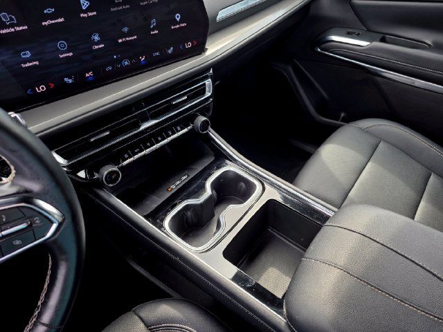 Used 2026 Chevrolet Traverse LT FWD image 26