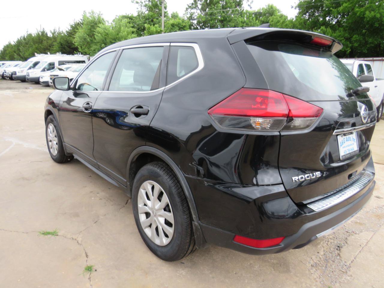 Used 2018 Nissan Rogue S FWD image 6