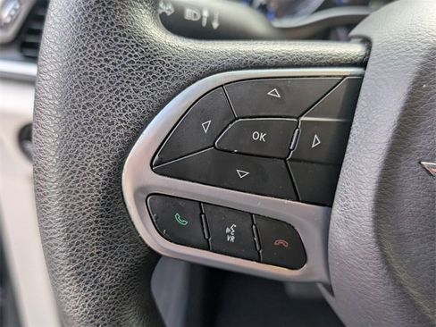 Used 2019 Chrysler Pacifica Touring Plus image 27