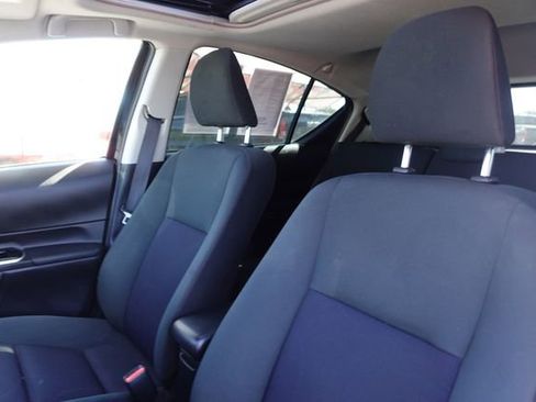 Certified 2016 Toyota Prius C Three image 23