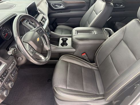 Used 2021 Chevrolet Tahoe Premier w/ Premium Package AWD/4WD image 5