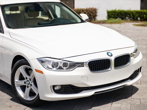 Used 2013 BMW 328i xDrive Sedan AWD/4WD image 3