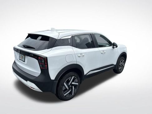 Certified 2025 Nissan Kicks SV FWD image 4