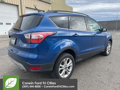 Used 2018 Ford Escape SEL w/ Ford Safe & Smart Package image 9