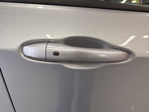 Used 2024 Jeep Compass Limited image 22