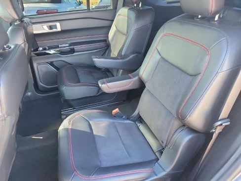 Certified 2024 Ford Explorer ST-Line w/ Class IV Trailer Tow Package image 12