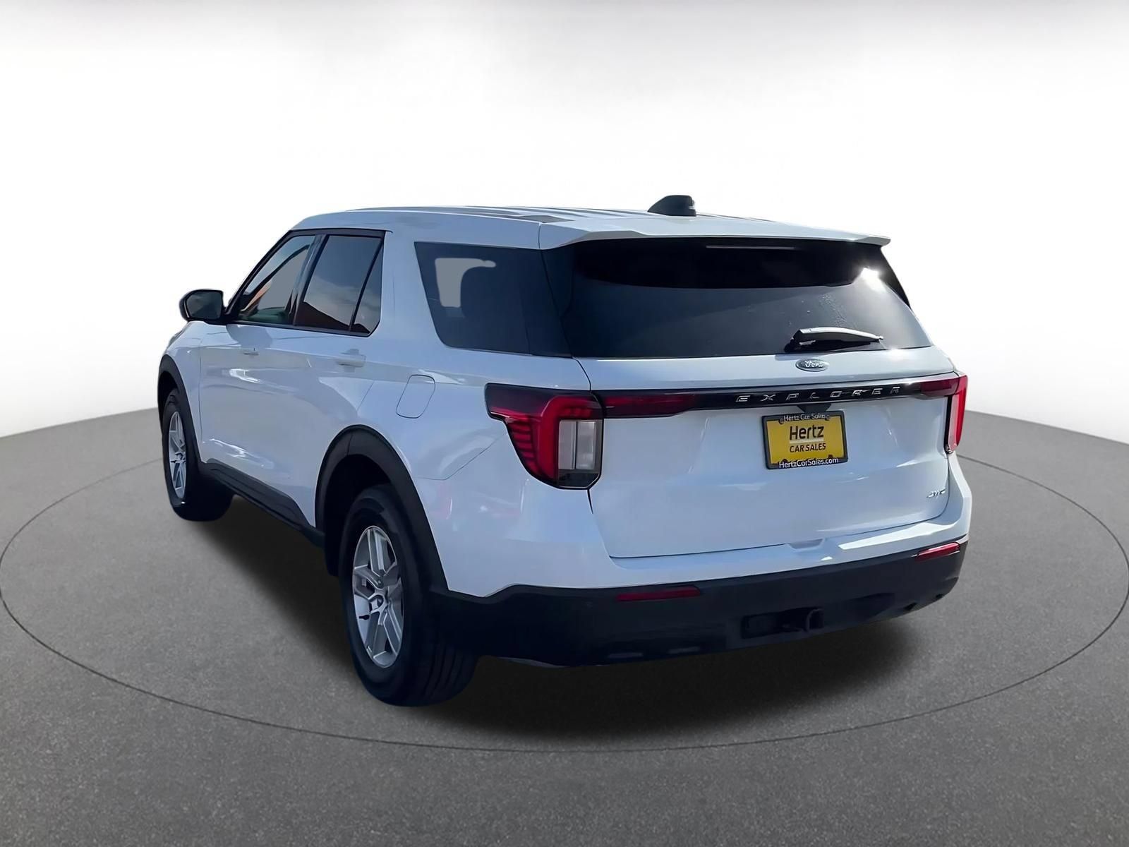 Used 2026 Ford Explorer Active AWD/4WD image 10