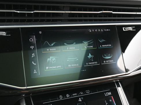 Used 2022 Audi Q7 3.0T Premium Plus image 19