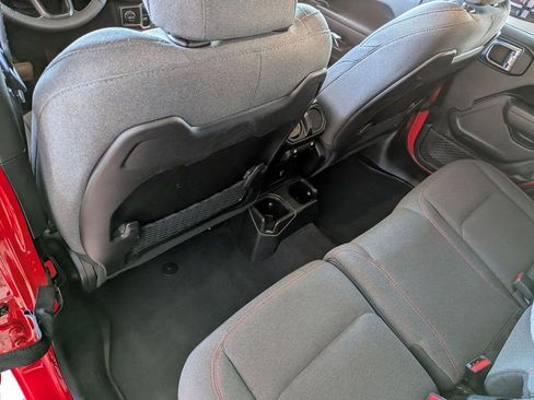 Used 2025 Jeep Wrangler Unlimited Rubicon w/ Convenience Group image 22