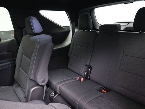 New 2026 Chevrolet Traverse LT w/ Midnight/Sport Edition FWD image 9