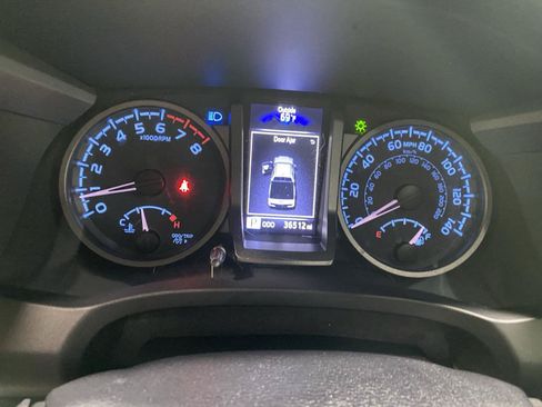 Used 2021 Toyota Tacoma TRD Sport w/ Advanced Technology Package RWD image 18