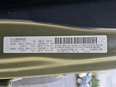 Used 2015 Jeep Wrangler Unlimited Rubicon w/ Dual Top Group image 37