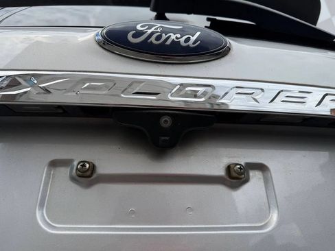 Used 2016 Ford Explorer Limited AWD/4WD image 18