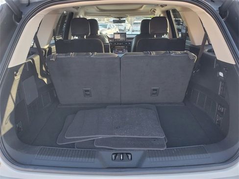 Used 2023 Lincoln Aviator Reserve w/ Equipment Group 201A image 32