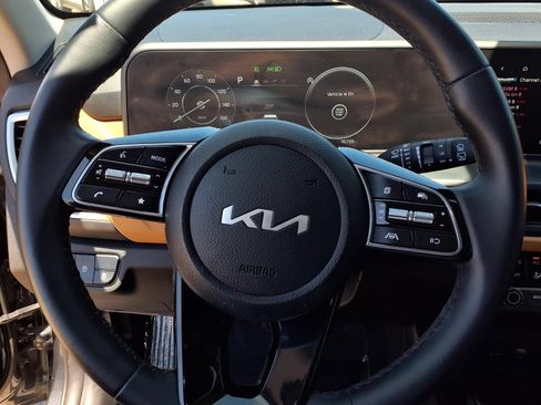 Used 2024 Kia Seltos EX FWD image 12