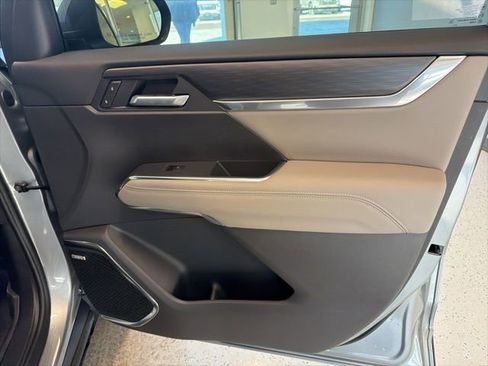 New 2026 GMC Acadia Elevation w/ Elevation Premium Package image 33