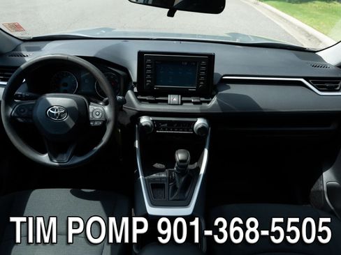 Used 2021 Toyota RAV4 LE FWD image 20