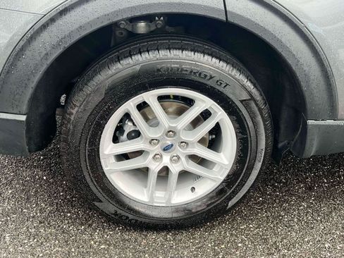 Used 2026 Ford Explorer Active AWD/4WD image 14