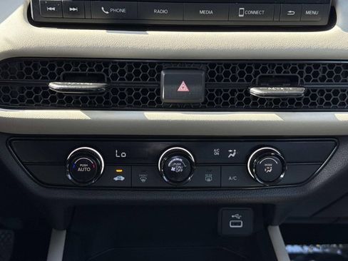 Used 2025 Honda HR-V LX image 6