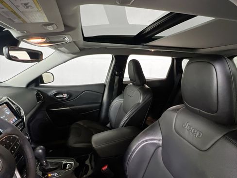 Used 2022 Jeep Cherokee Limited image 21