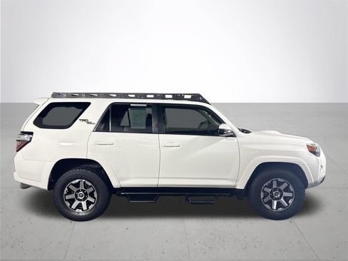 Used 2021 Toyota 4Runner TRD Off-Road AWD/4WD image 5