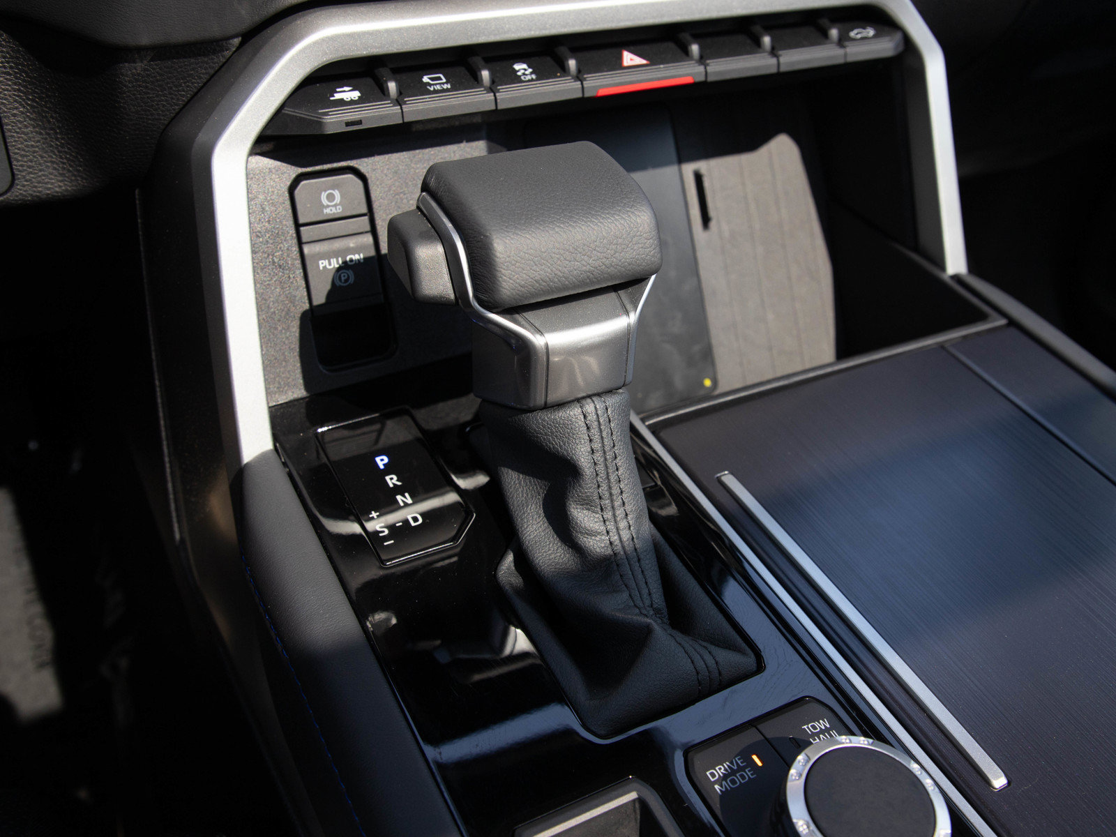 Used 2025 Toyota Tundra Platinum AWD/4WD image 23