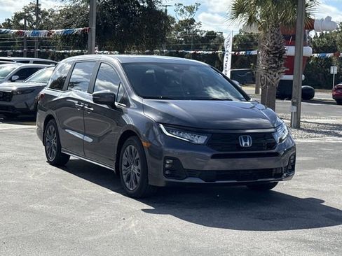 New 2026 Honda Odyssey Touring image 2