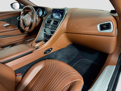 Used 2020 Aston Martin DB11 Volante RWD image 27