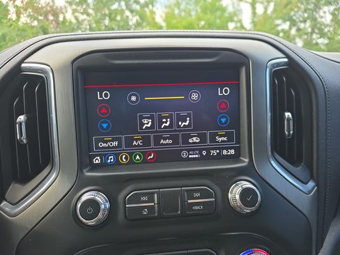 Used 2022 GMC Sierra 3500 Denali AWD/4WD image 29