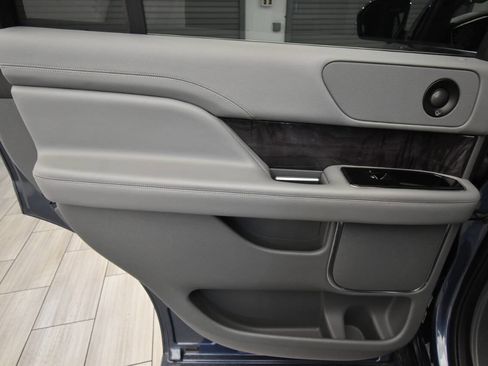 Used 2018 Lincoln Navigator Reserve w/ Technology Package image 14