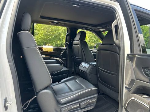 Used 2021 Cadillac Escalade ESV Premium Luxury w/ Performance Package RWD image 51