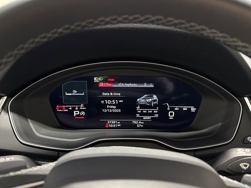 Used 2024 Audi SQ5 Prestige image 31