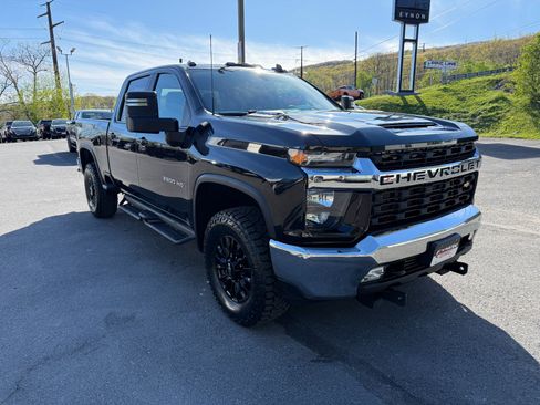 Used 2022 Chevrolet Silverado 3500 LT w/ Convenience Package AWD/4WD image 7