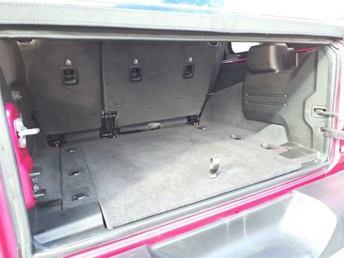 Used 2024 Jeep Wrangler Sport S image 44