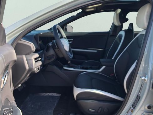 New 2025 Kia K4 GT-Line Turbo w/ GT-Line Premium Package FWD image 22