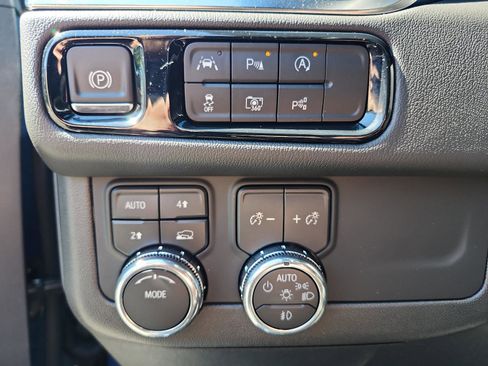 Certified 2026 GMC Yukon Denali w/ Sun & Power Step Package AWD/4WD image 15