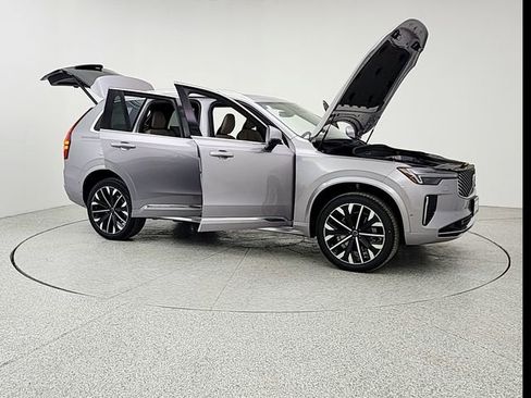 New 2026 Volvo XC90 B6 Plus w/ Protection Package image 10