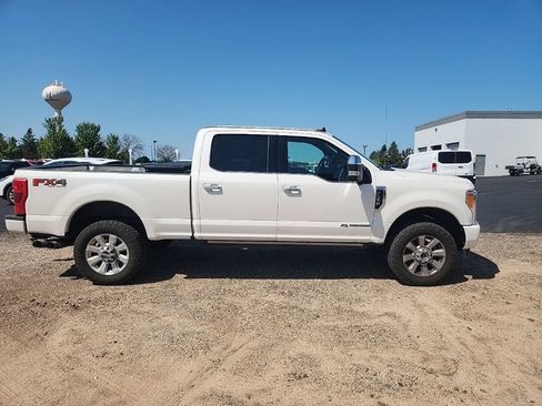 Used 2019 Ford F350 Platinum w/ Platinum Ultimate Package AWD/4WD image 3