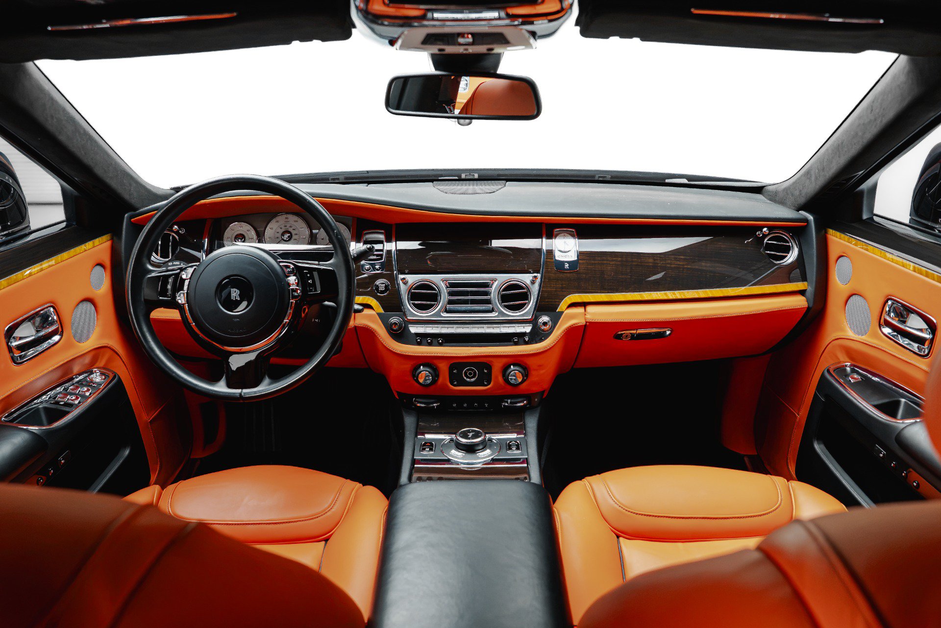 Used 2016 Rolls-Royce Ghost RWD image 34