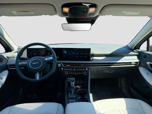 Used 2025 Hyundai Sonata SE image 15